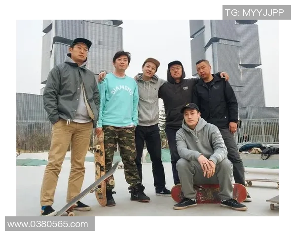 北京滑板队的包夹现象解析与滑板文化的深度探讨 北京滑板队的包夹现象解析与滑板文化的深度探讨